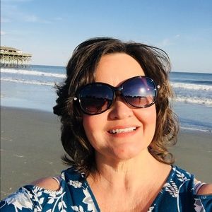 Meet your Posher, Wendy